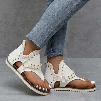 Модни обувки-гладиатори 2023 г., дамски сандали на равна подметка, улични ежедневни сандали с клипсой за жени, летни нескользящие меки обувки на плоска подметка.