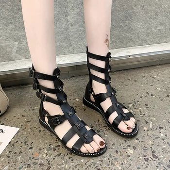 Страхотни сандали в стил феи, дамски летни новости 2023, корейската мода, выдалбливают, с нитове, с цип, на равна подметка, студентски римски сандали, дамски