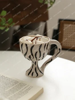 Ретро-Ръчно рисувани, Нерегулярная чаша с зеброй, Керамична чаша с ниша